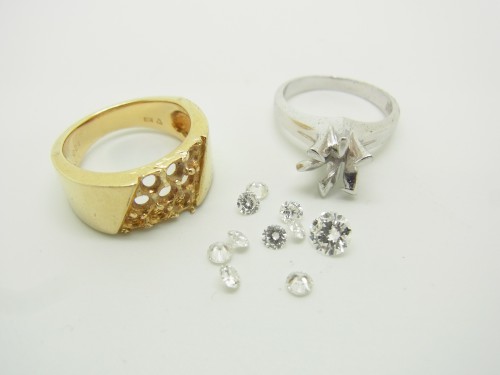 二本の指輪のダイヤモンドを使い指輪のリフォーム