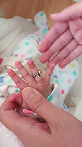 出産祝いに赤ちゃんの指輪、ベビーリング