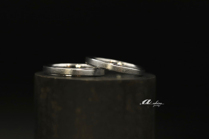 結婚指輪オーダーメイド
斜めに入ったラインの結婚指輪