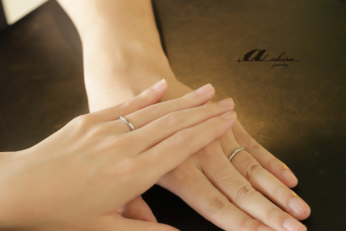 お客様写真、当店オリジナル鍛造結婚指輪のオーダーメイド